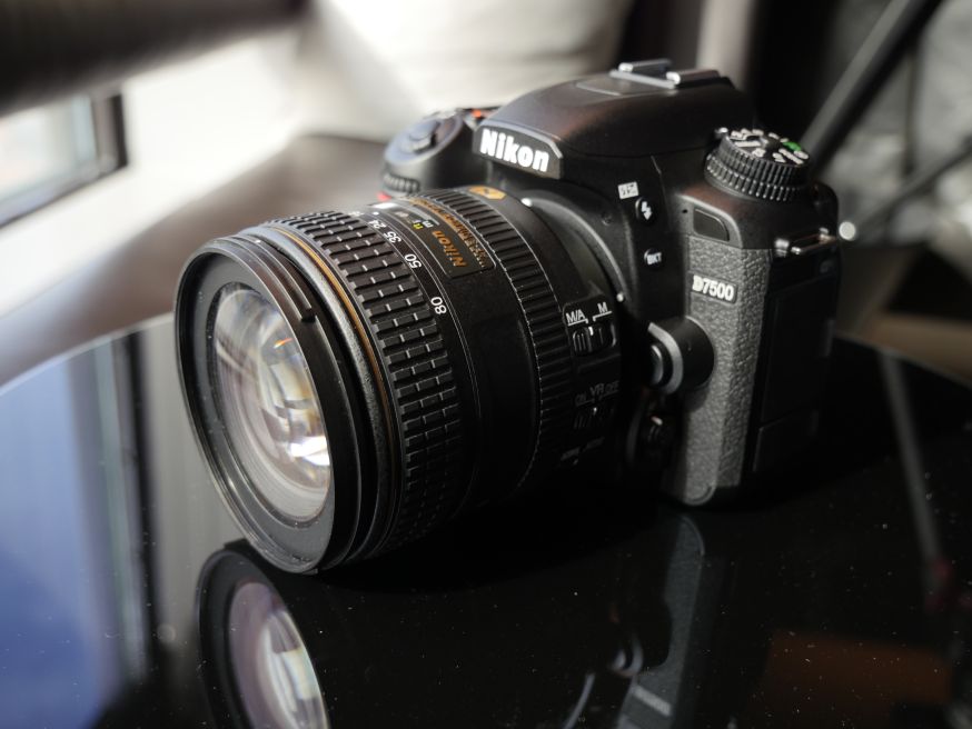 Nikon D7500