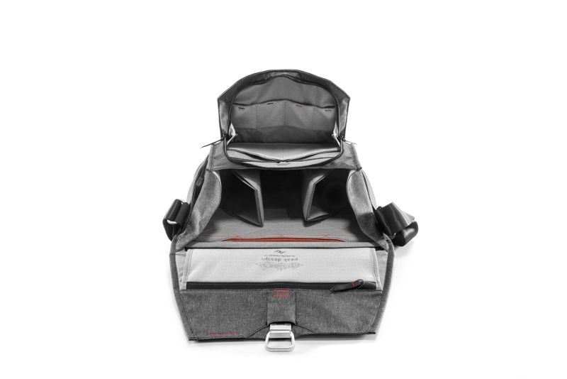 Peak Design Everyday Messenger V2