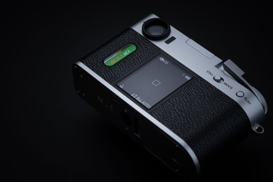 FUJIFILM X half